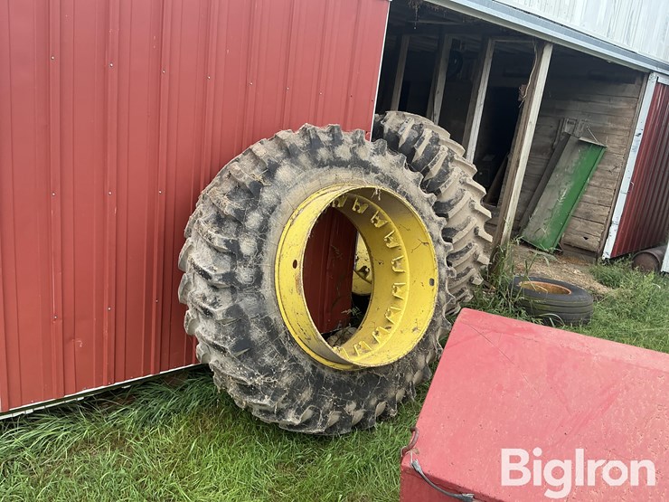 firestone-18.4-38-clamp-on-dual-wheels-&-tires-image-3