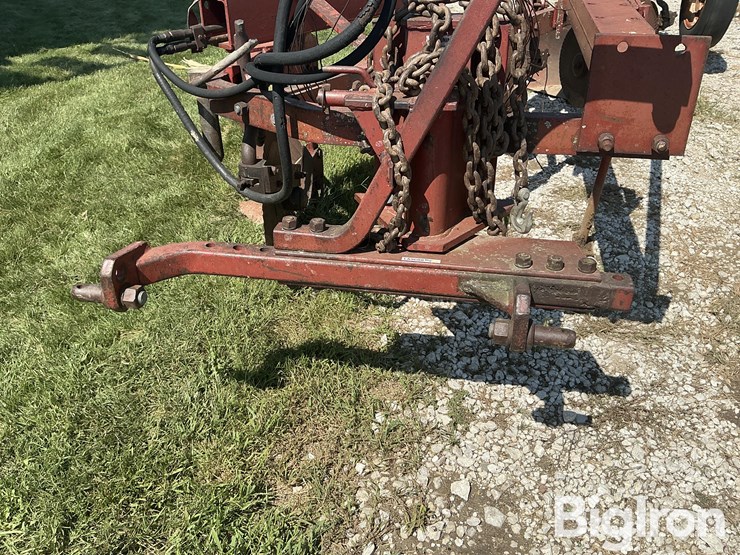 international-harvester-700-5-bottom-moldboard-plow-image-9
