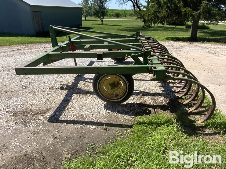 john-deere-e1600-3-pt-10'-stick/root-rake-image-8