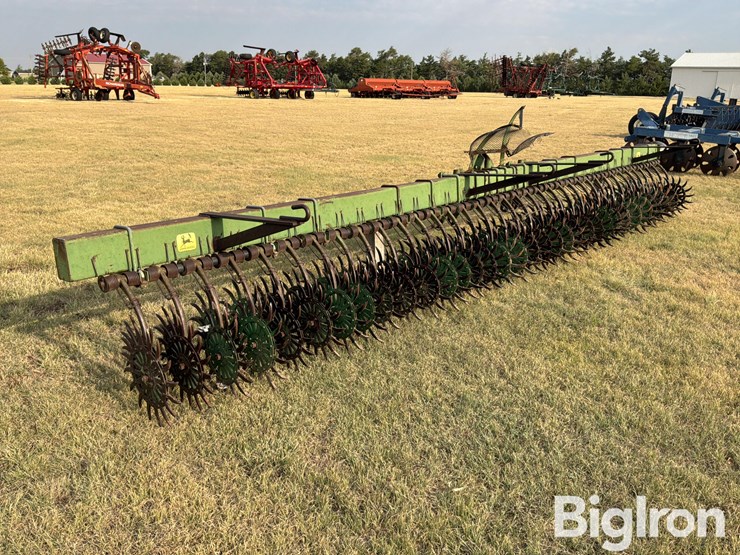 john-deere-400-3-pt-rotary-hoe-image-7