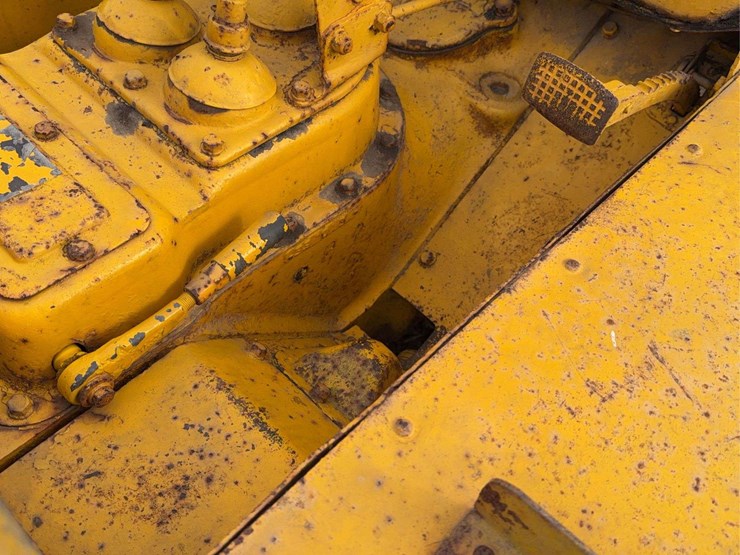caterpillar-twenty-eight-image-30