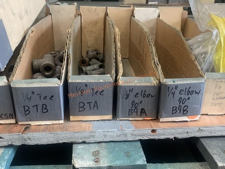 pallet--assorted-pipe-fittings-image-7
