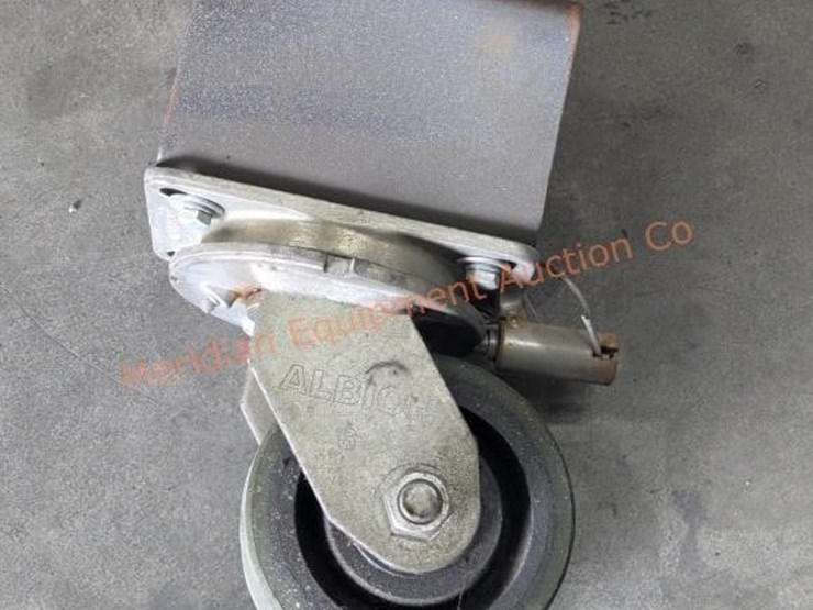 6"-hd-albion-caster-wheels-w/-sb-container-locks-image-8