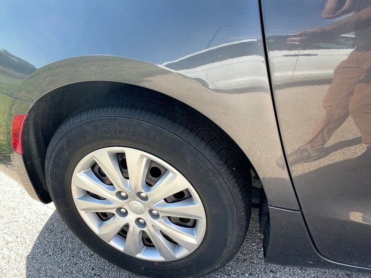 #1522-•-2021-chrysler-voyager-mini-van-(has-wi-title)-image-17