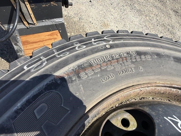 4--10r22.5-truck-tires-w/-rims-image-7