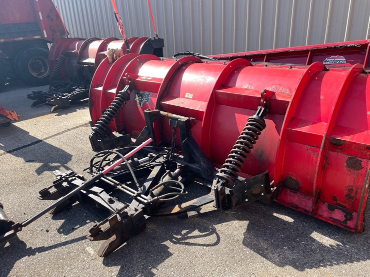 #1502-•-2018-international-7600-quad-axle-dump-truck-(has-wi-title)-with-accessories-image-70
