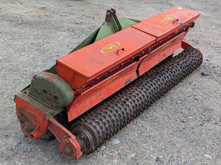 brillion-sure-stand-8'-3pt-seeder-image-6