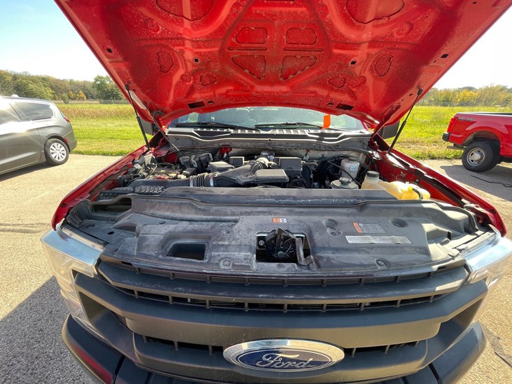 #1524-•-2021-ford-f-250-xl-pickup-truck-(has-wi-title)-image-29