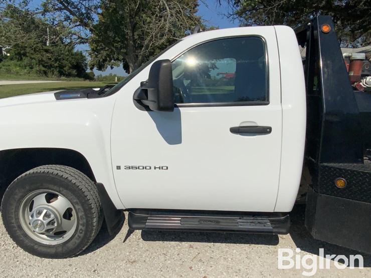 2009-chevrolet-silverado-3500-hd-4x4-flatbed-service-truck-image-17