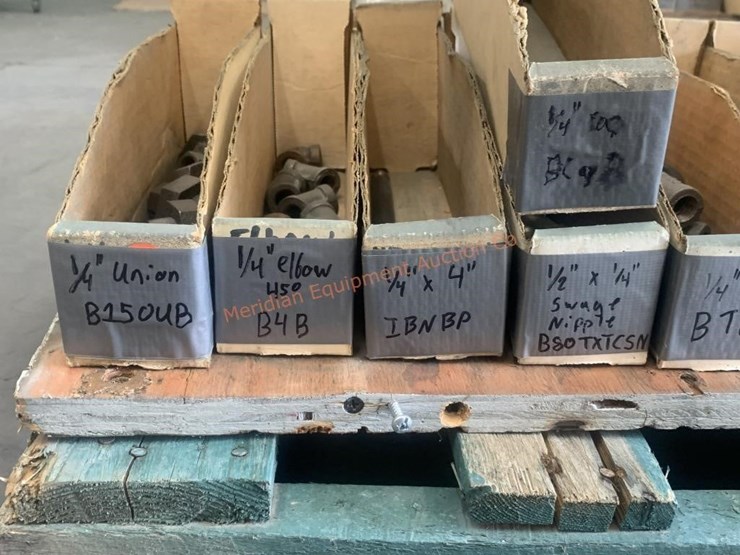 pallet--assorted-pipe-fittings-image-6