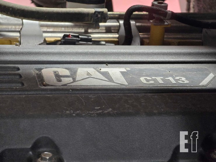 2016-caterpillar-ct660-image-32