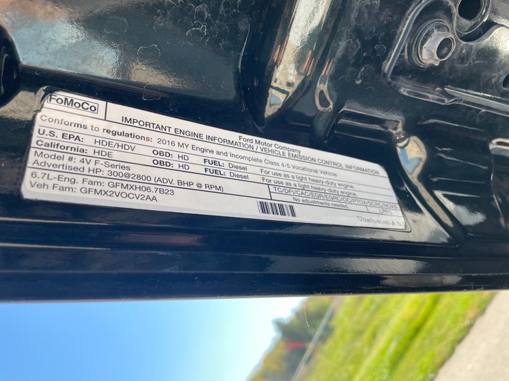 #1532-•-2016-ford-f-450-baby-dump-plow-truck-(has-wi-title)-image-33