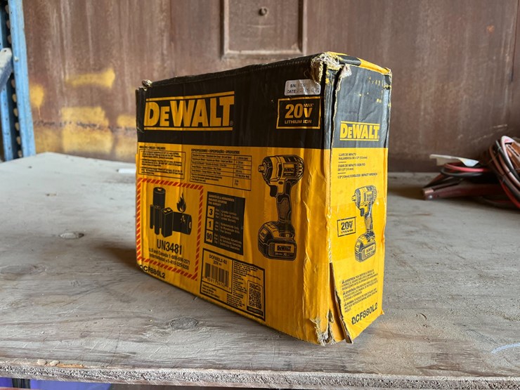 #3416-•-dewalt-1/2"-impact-driver-image-2