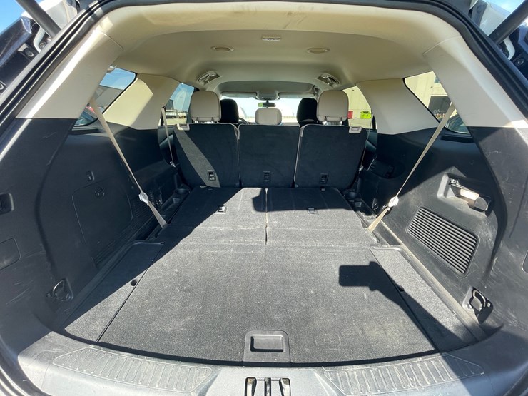 #1527-•-2022-ford-explorer-awd-suv-(has-wi-title)-image-26
