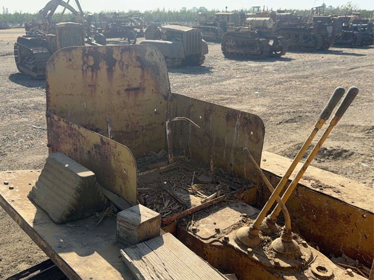 caterpillar-fifteen-image-22