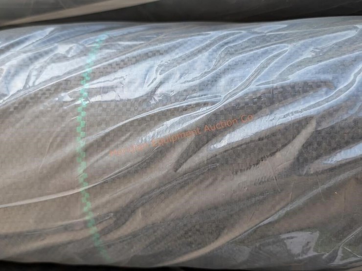 5--rolls-landscape-fabric-6'x300'-image-6