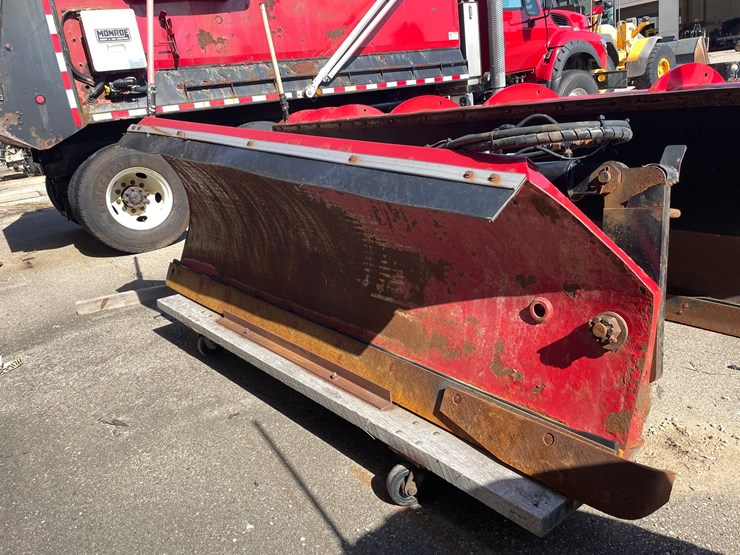 #1502-•-2018-international-7600-quad-axle-dump-truck-(has-wi-title)-with-accessories-image-66