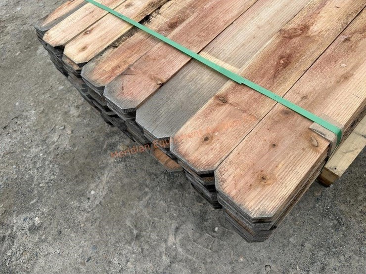 ~147--dog-ear-cedar-fencing-pieces-image-9