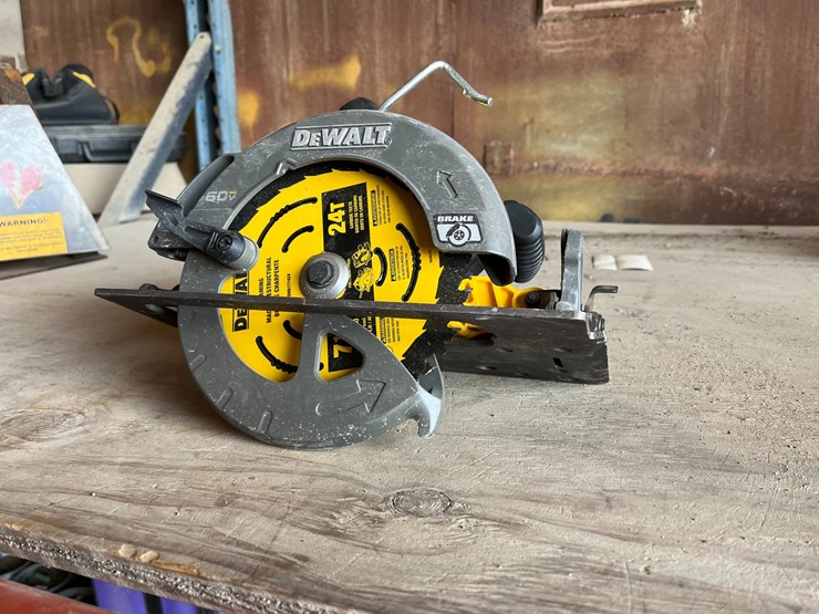 #3409-•-7-1/4"-cordless-circular-saw-image-1