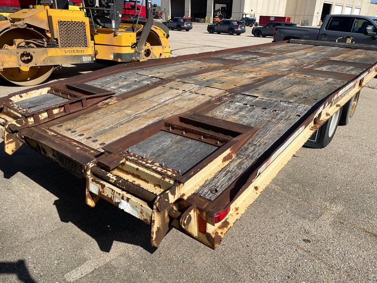 #1510-•-1992-24'-wisconsin-16-ton-tilt-bed-trailer-(has-wi-title)-image-23