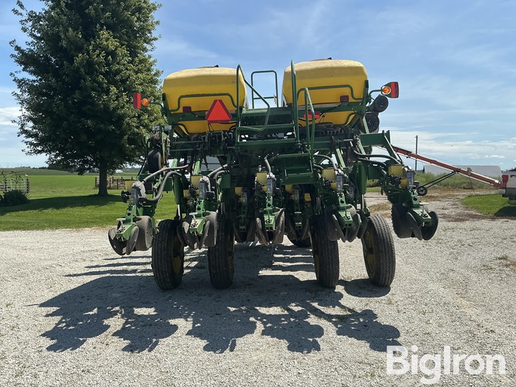 2003-john-deere-1790-ccs-12/23-planter-image-6