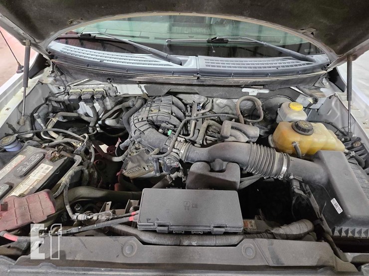 2014-ford-f150-xl-image-19