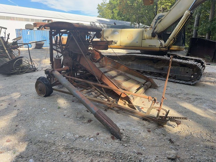 allis-chalmers-all-crop-combine-image-1