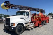 2001 MACK CH613