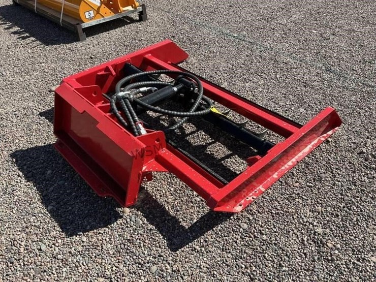 2026-giyi-44in-flat-ripper-for-stand-up-skid-steer-image-2