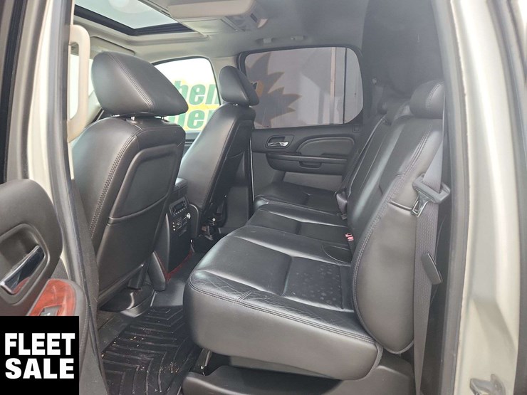 2007-cadillac-escalade-ext-awd-4dr-crew-cab-5.8-ft-box-image-18