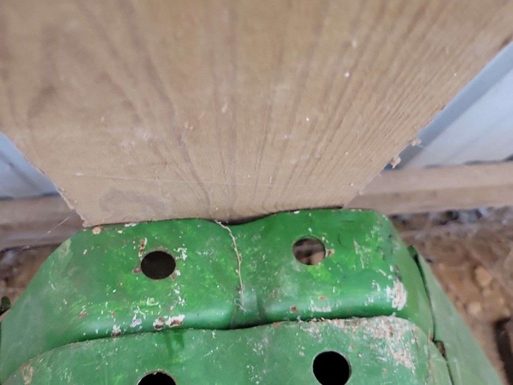 john-deere-clamshell-fenders-image-2