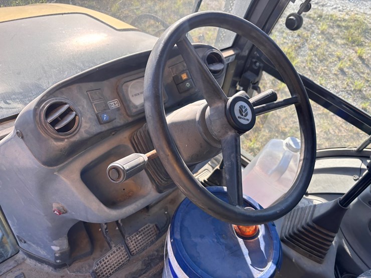 #2-•-new-holland-b110c-backhoe-loader-image-15