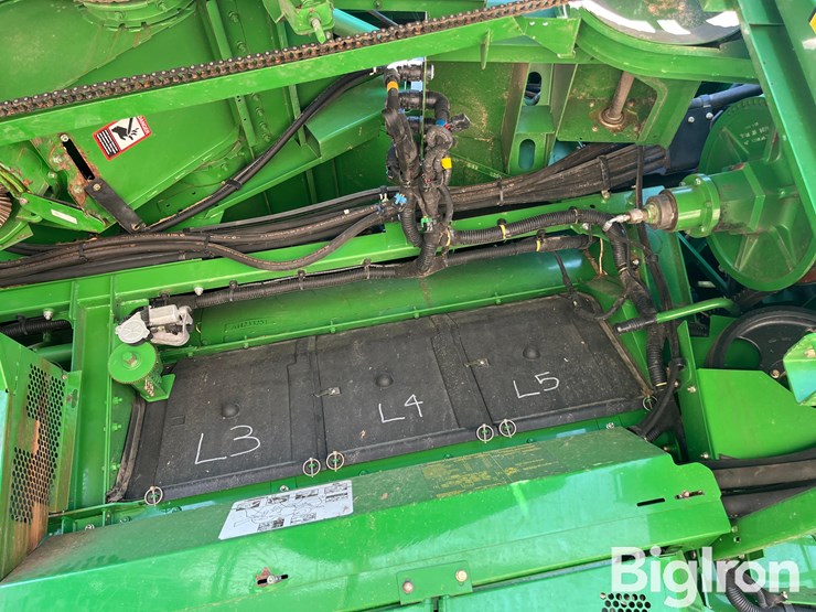 2013-john-deere-s670-sts-hillco-2wd-combine-image-18