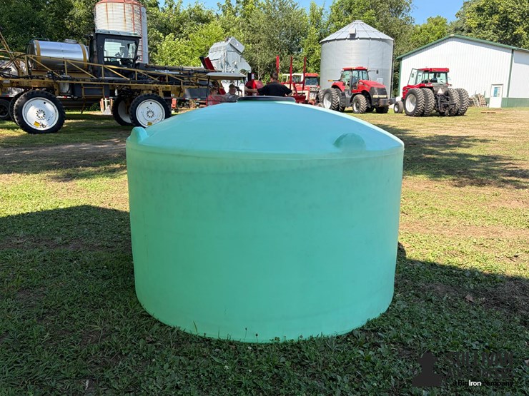 snyder-industries-550-gal-poly-tank-image-5