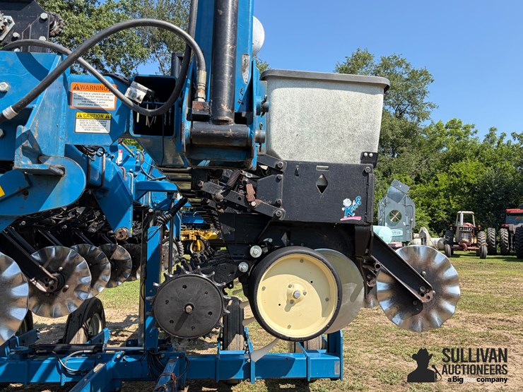 1998-kinze-2500-8/15-split-row-planter-image-14