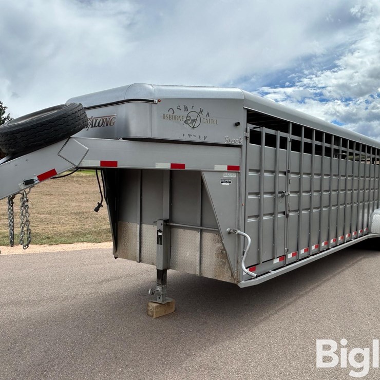 2014 Liberty Inc TravAlong 40' Tri/A Gooseneck Livestock Trailer