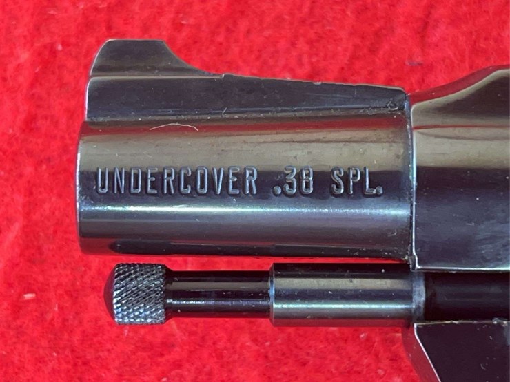 charter-arms-.38-special-da-revolver-image-10