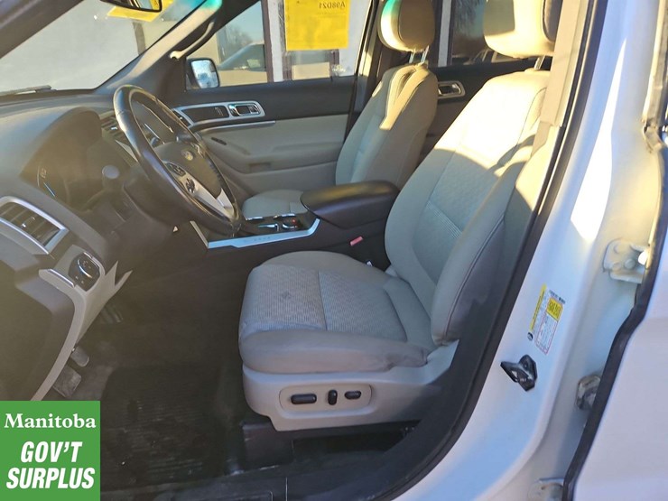 2013-ford-explorer-image-10