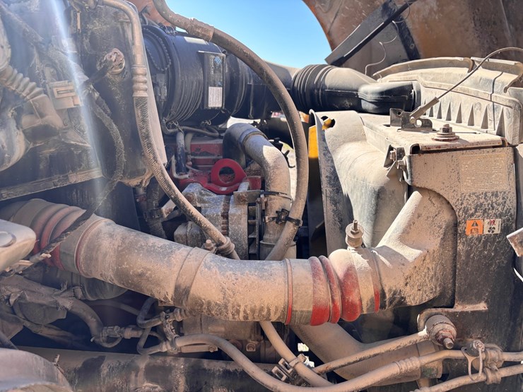 #17-•-2009-ford-f-750-super-duty-crew-cab-utility-truck-image-9