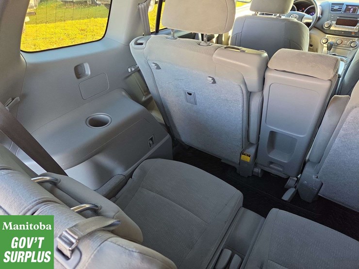 2013-toyota-highlander-hybrid-image-26