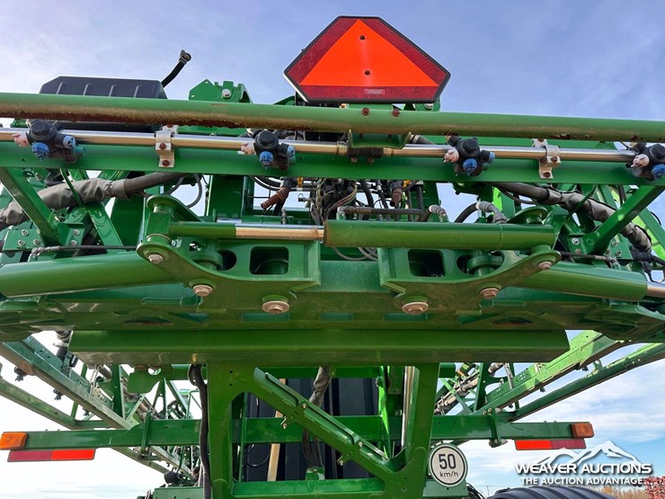 2014-john-deere-r4030-4x4-high-clearance-self-propelled-sprayer-image-70
