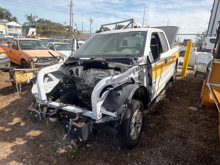 #92-•-ford-f-150-pickup-truck-image-1