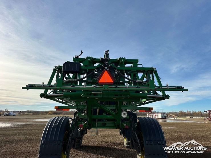 2014-john-deere-r4030-4x4-high-clearance-self-propelled-sprayer-image-67