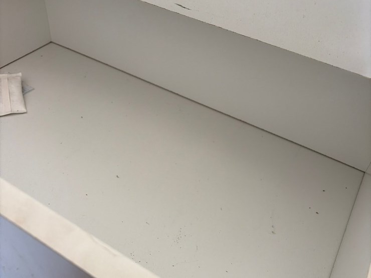 #43-•-(2)-white-3-drawer-cabinets-image-4