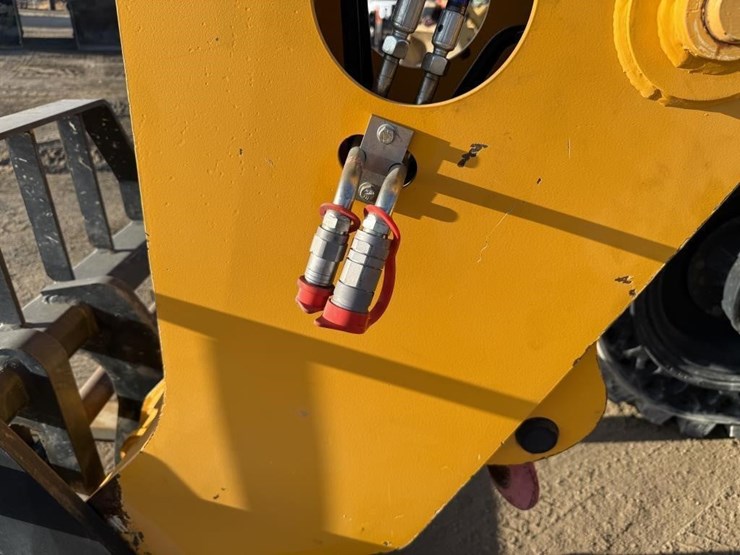 2018-jcb-509-42-telescopic-reachlift-image-20