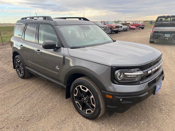 2023-ford-bronco-image-3