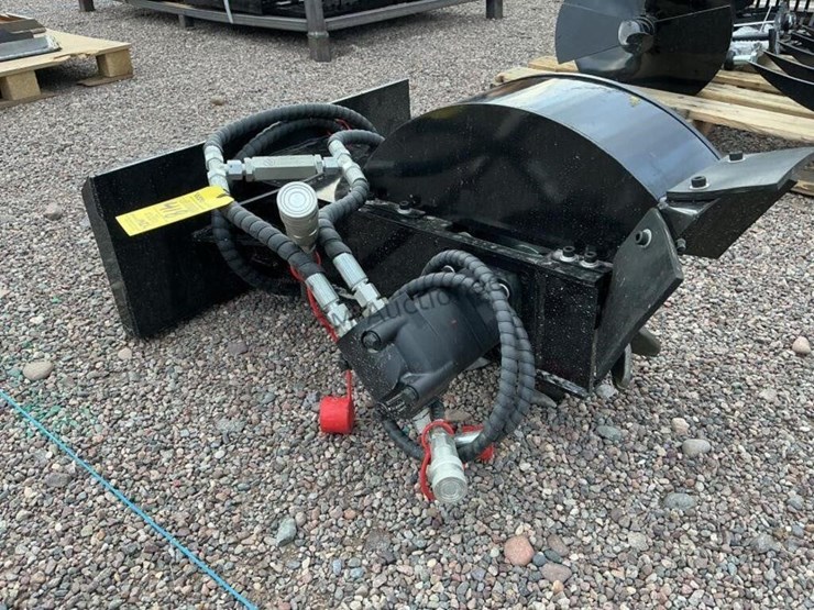 2026-giyi-stump-grinder-for-stand-up-skid-steer-image-4