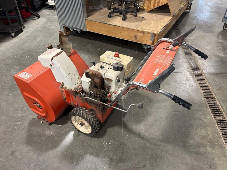 jacobsen-826-walk-behind-snowblower-image-6