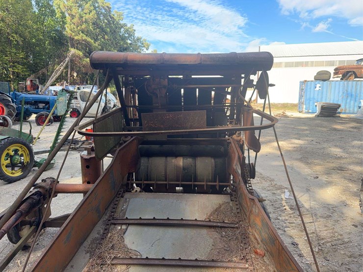 allis-chalmers-all-crop-combine-image-12