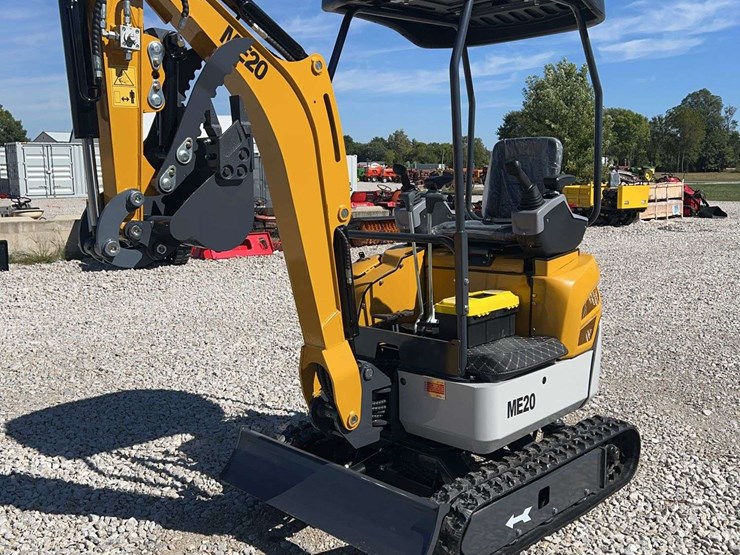 mini-excavator-me20-image-1